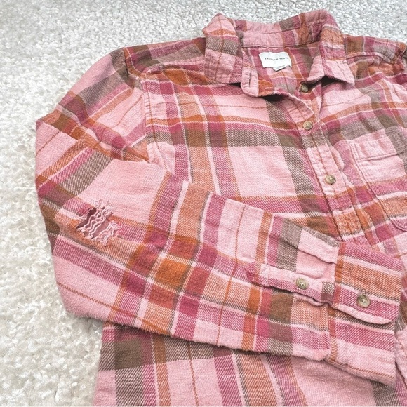 American Eagle Plaid Flannel Shirt. Factory Distressed Tears Rips Pink. Medium - Picture 4 of 9